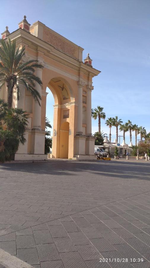 Casa Mariuccia A Due Passi Dal Mare Apartment Финале Лигуре Екстериор снимка
